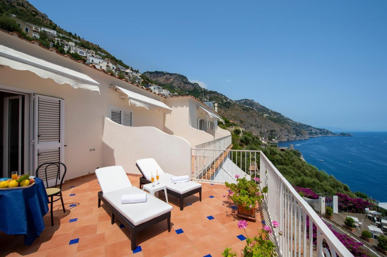 Open Gate Hotel Praiano Exterior photo