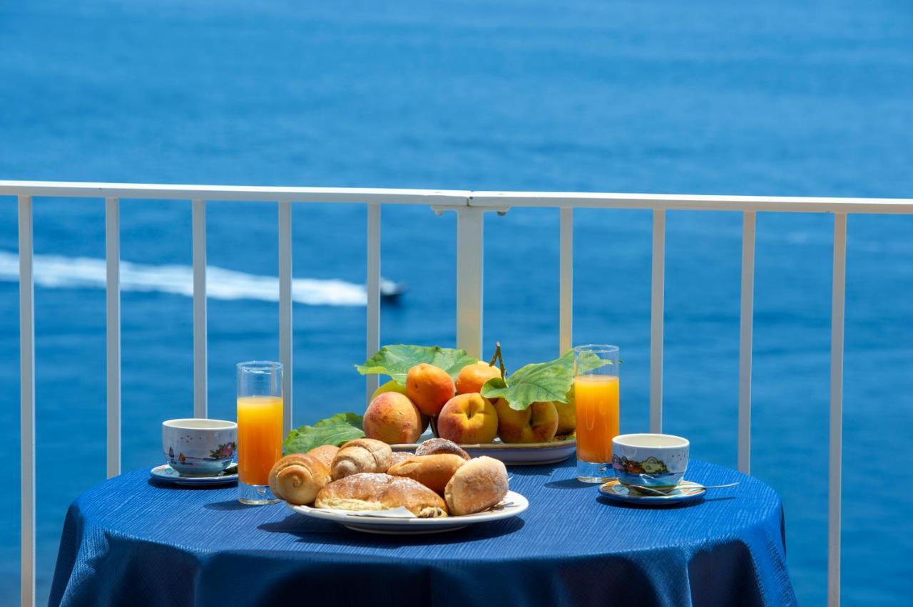Open Gate Hotel Praiano Exterior photo