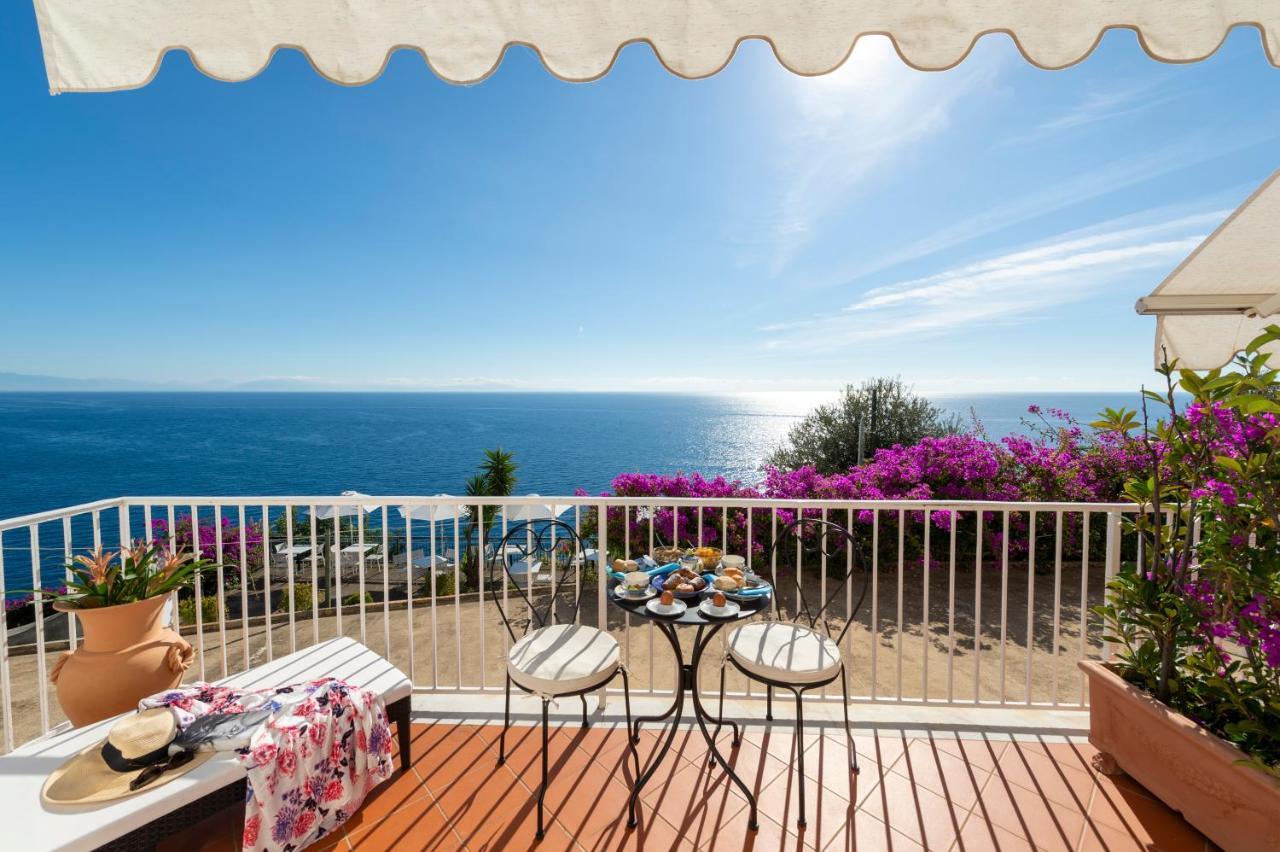 Open Gate Hotel Praiano Exterior photo