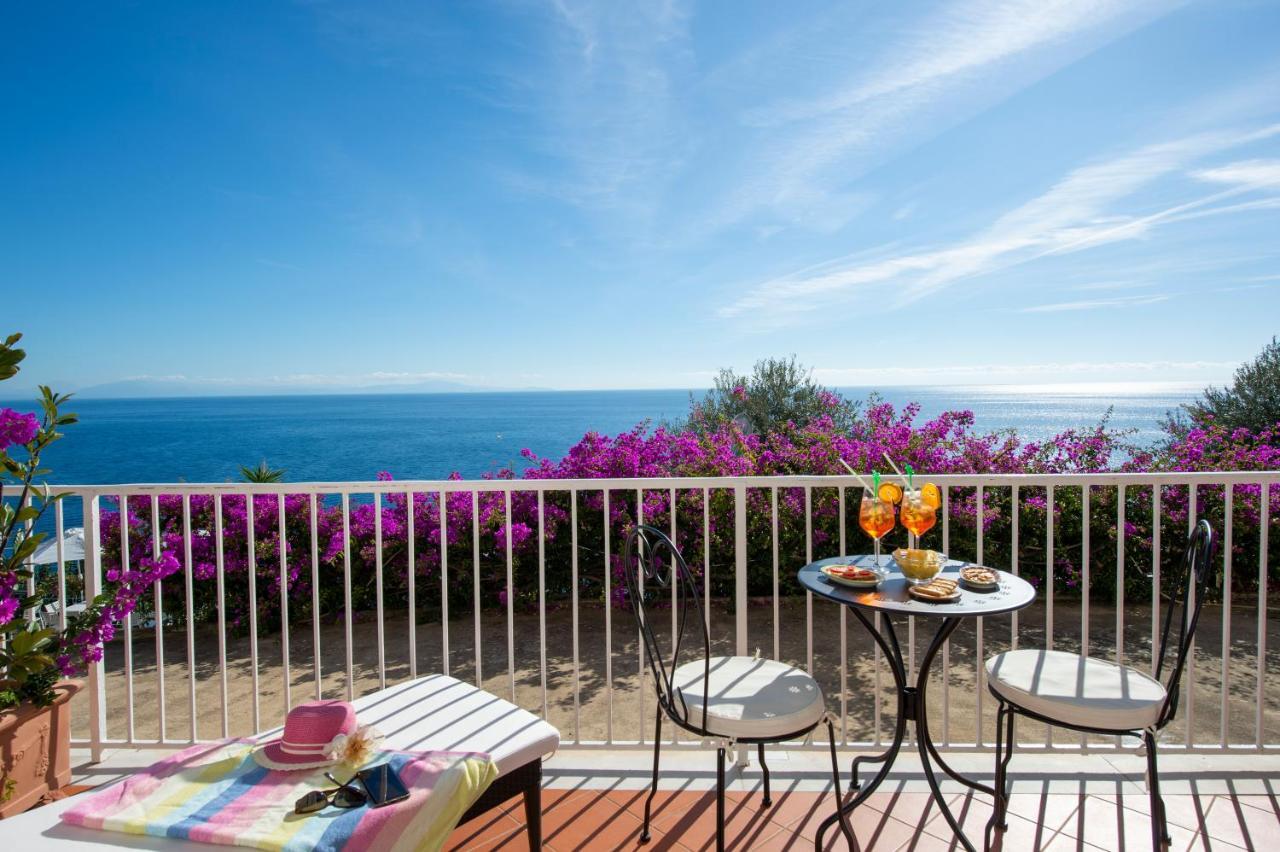 Open Gate Hotel Praiano Exterior photo