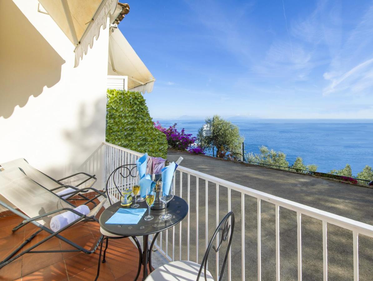 Open Gate Hotel Praiano Exterior photo
