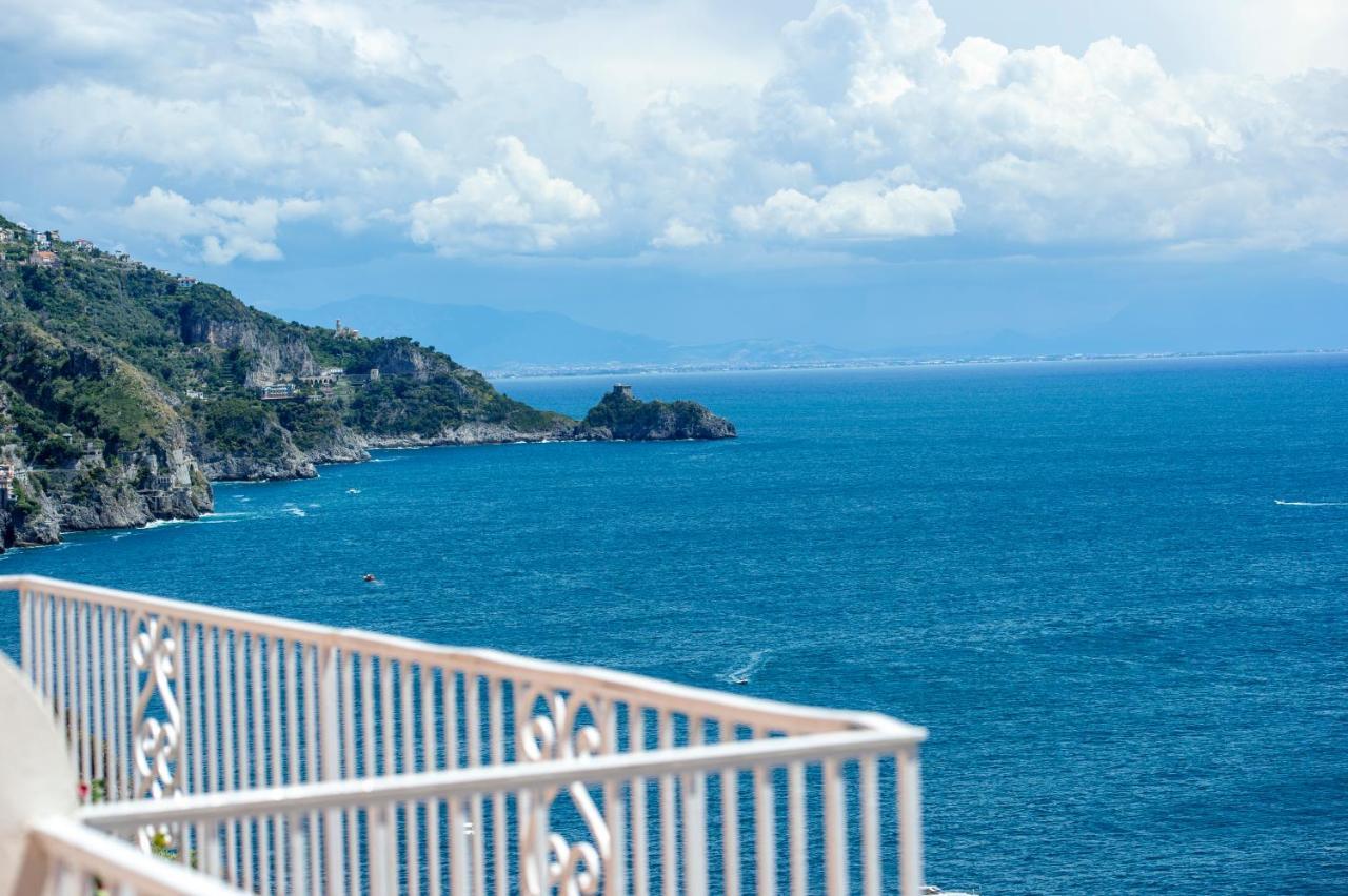 Open Gate Hotel Praiano Exterior photo